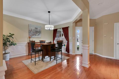 1119 Pine Valley Ct, Elgin, IL 60124 photo 8