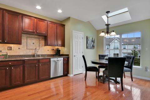 1119 Pine Valley Ct, Elgin, IL 60124 photo 12