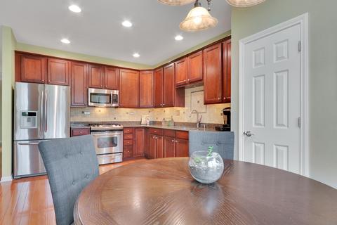 1119 Pine Valley Ct, Elgin, IL 60124 photo 13