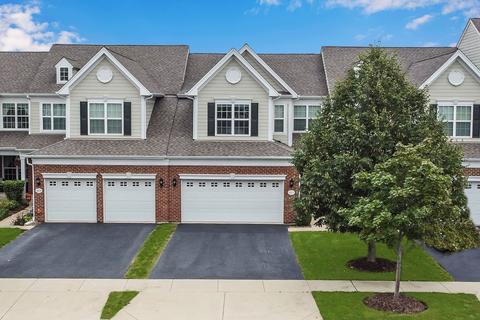 1119 Pine Valley Ct, Elgin, IL 60124 photo 1