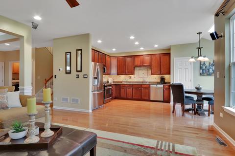 1119 Pine Valley Ct, Elgin, IL 60124 photo 11
