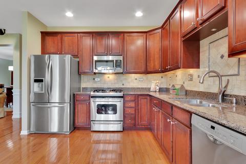 1119 Pine Valley Ct, Elgin, IL 60124 photo 14