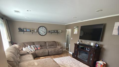 989 E Grant Dr, Des Plaines, IL 60016 photo 5