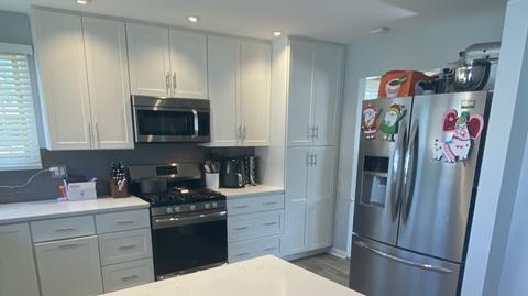 989 E Grant Dr, Des Plaines, IL 60016 photo 8