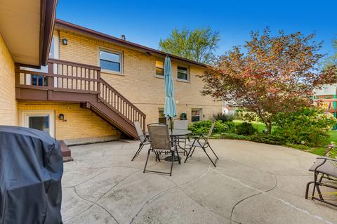 2006 E Woodview Dr, Mount Prospect, IL 60056 photo 28