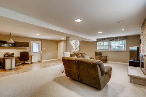 2006 E Woodview Dr, Mount Prospect, IL 60056 photo 23