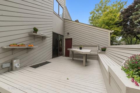 905 Wayne Ave, Deerfield, IL 60015 photo 9