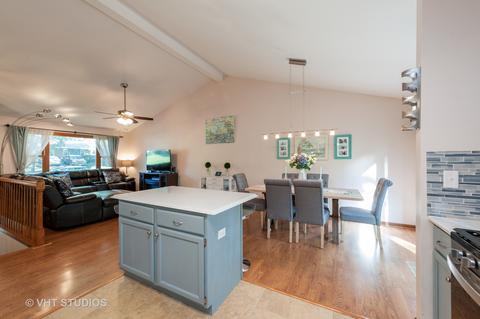 3207 Still Hill Dr, Mchenry, IL 60050 photo 6