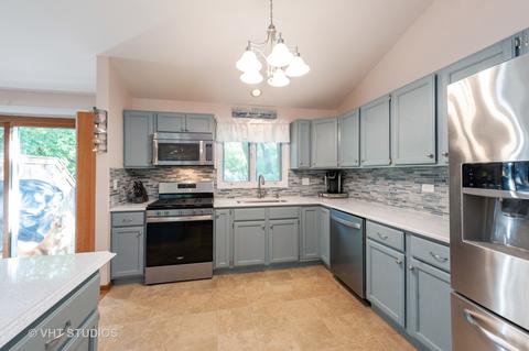 3207 Still Hill Dr, Mchenry, IL 60050 photo 5