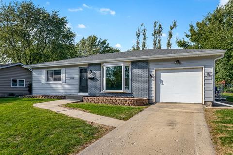 1308 Royal Blvd, Elgin, IL 60123 photo 1