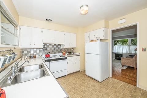 421 E Garden St, Dekalb, IL 60115 photo 8