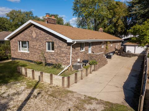205 Grant St, Harvard, IL 60033 photo 1