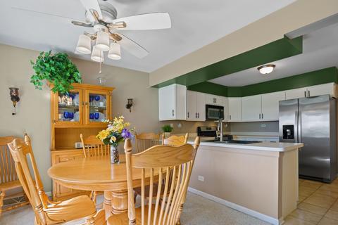 1796 Monterey Ct, Hoffman Estates, IL 60169 photo 11