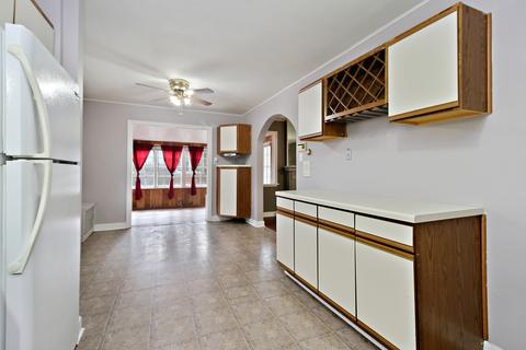 1242 S 3rd Ave, Kankakee, IL 60901 photo 6