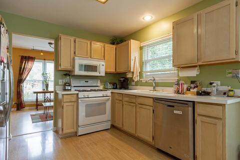 1215 Spring Creek Rd, Elgin, IL 60120 photo 7