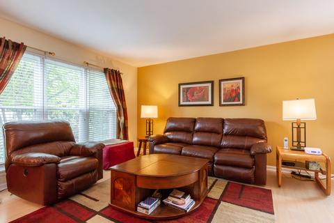 1215 Spring Creek Rd, Elgin, IL 60120 photo 3