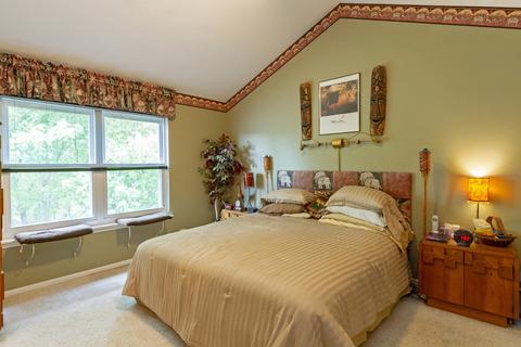 1215 Spring Creek Rd, Elgin, IL 60120 photo 11
