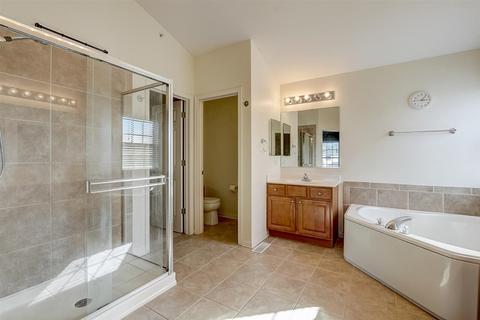 5730 Providence Dr, Hoffman Estates, IL 60192 photo 27
