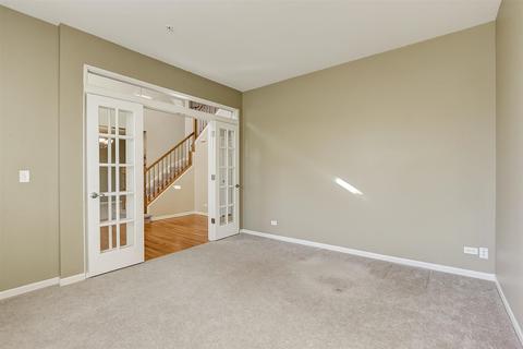 5730 Providence Dr, Hoffman Estates, IL 60192 photo 8