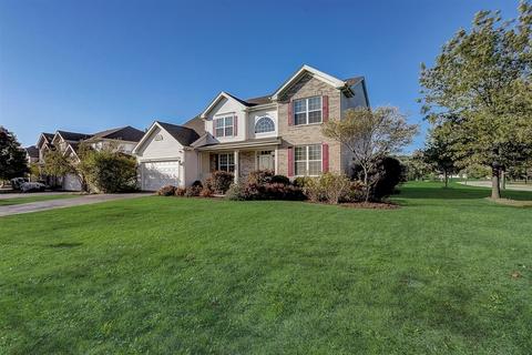 5730 Providence Dr, Hoffman Estates, IL 60192 photo 2