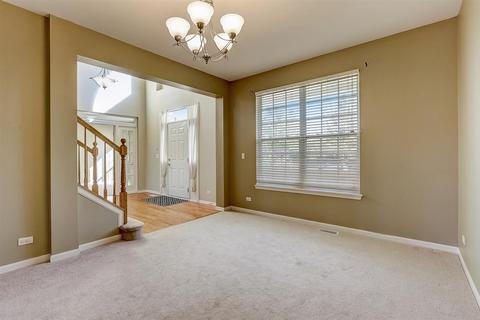 5730 Providence Dr, Hoffman Estates, IL 60192 photo 6