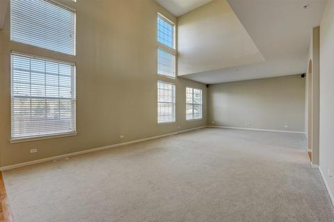5730 Providence Dr, Hoffman Estates, IL 60192 photo 10