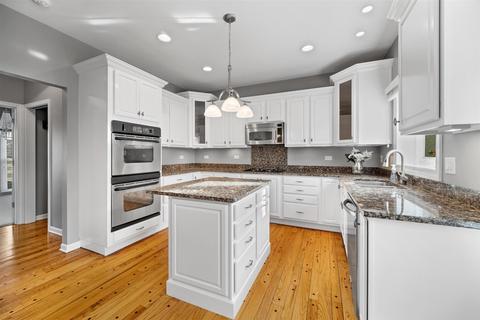 2 S702 White Birch Ln, Wheaton, IL 60189 photo 10