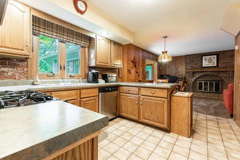 701 Scott St, Algonquin, IL 60102 photo 9