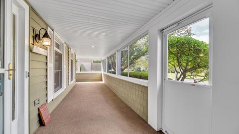 129 Hill Rd, Willowbrook, IL 60527 photo 2