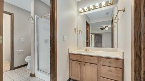 129 Hill Rd, Willowbrook, IL 60527 photo 18