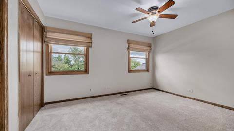 129 Hill Rd, Willowbrook, IL 60527 photo 16