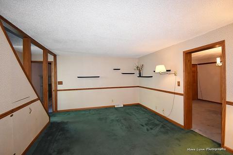 207 Bevier Pl, Aurora, IL 60505 photo 4