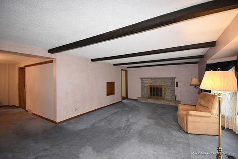 207 Bevier Pl, Aurora, IL 60505 photo 9