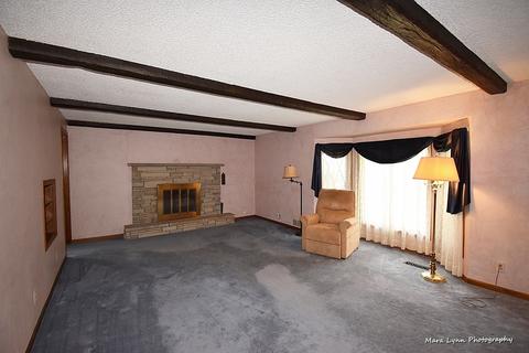 207 Bevier Pl, Aurora, IL 60505 photo 2