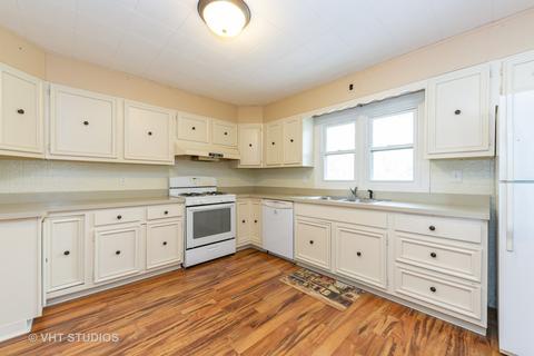 2006 Oak Dr, Mchenry, IL 60050 photo 4