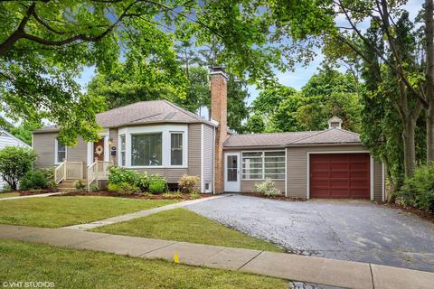 427 N Maple St, Itasca, IL 60143 photo 2