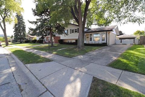 2722 Rusty Dr, Des Plaines, IL 60018 photo 1