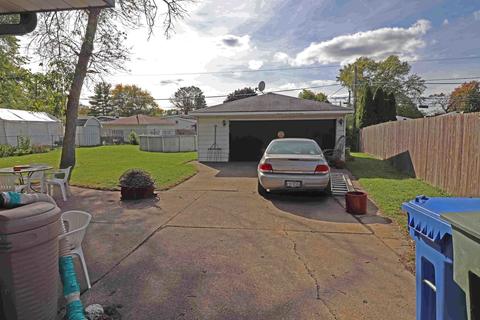 2722 Rusty Dr, Des Plaines, IL 60018 photo 9