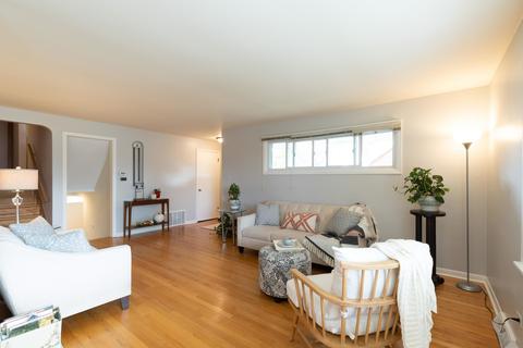 9047 Bartlett Ave, Brookfield, IL 60513 photo 4
