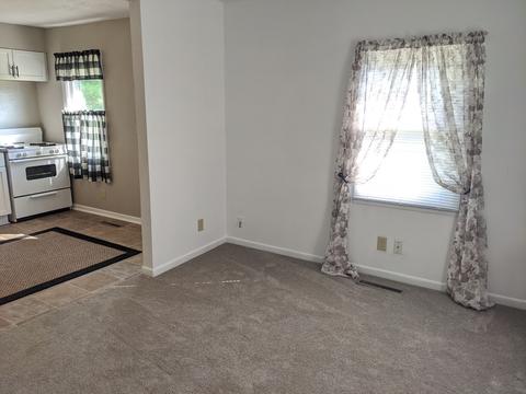 973 Monroe Dr, Freeport, IL 61032 photo 7