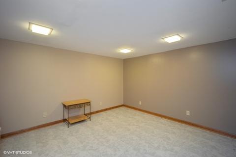 5300 Elliott Dr, Hoffman Estates, IL 60192 photo 29