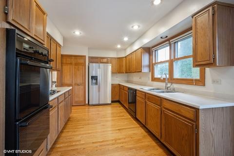 5300 Elliott Dr, Hoffman Estates, IL 60192 photo 12