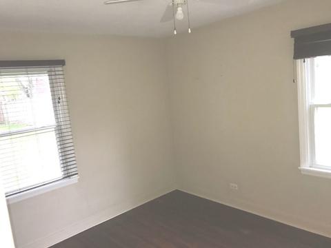 565 Clark St, Elgin, IL 60123 photo 10