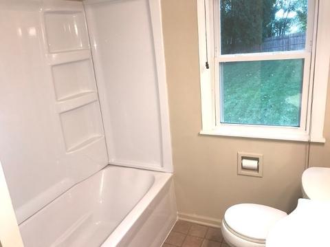 565 Clark St, Elgin, IL 60123 photo 13