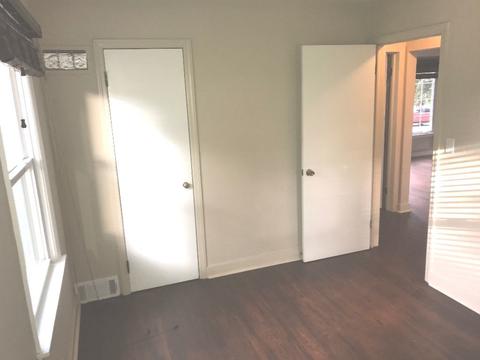 565 Clark St, Elgin, IL 60123 photo 9