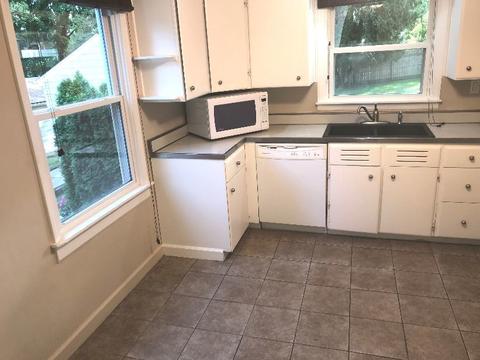565 Clark St, Elgin, IL 60123 photo 4