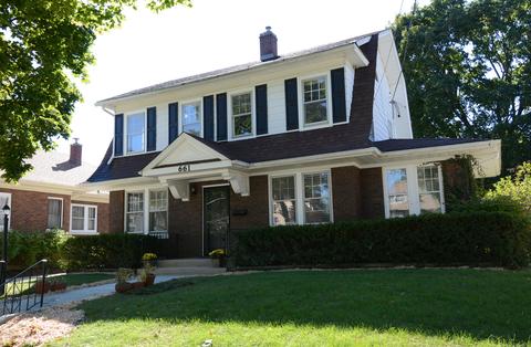 661 Park St, Elgin, IL 60120 photo 1