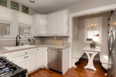 661 Park St, Elgin, IL 60120 photo 4