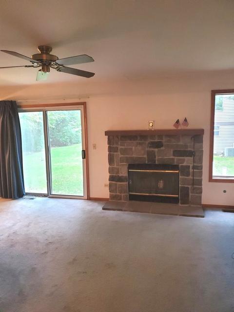 717 Longwood Dr, Algonquin, IL 60102 photo 2
