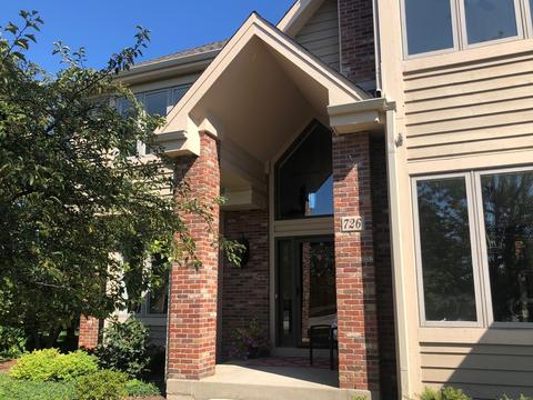 726 Fox Run Dr, Geneva, IL 60134 photo 2